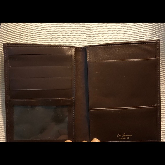 Brown leather Passport wallet - Picture 2 of 3